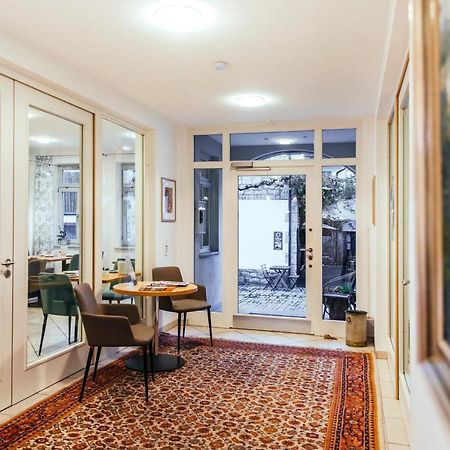 Отель Weingut Pastoriushaus - Artur Steinmann Зоммерхаузен Экстерьер фото
